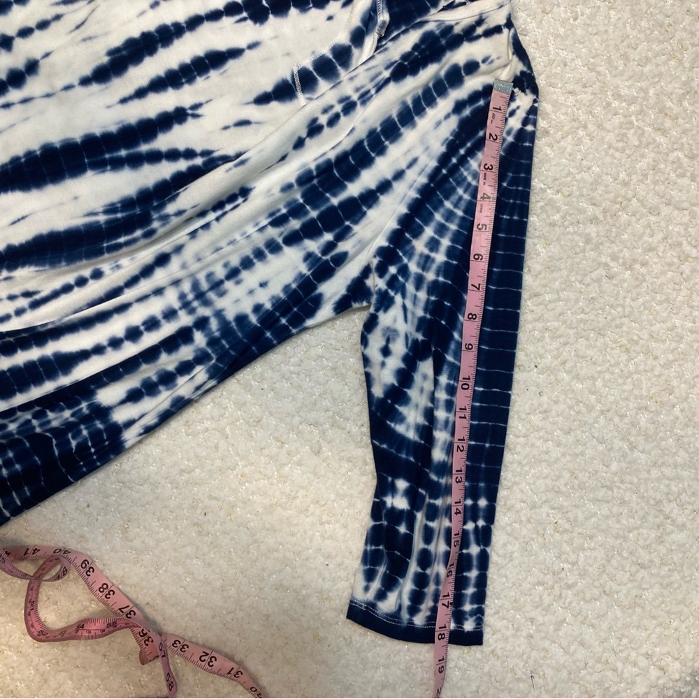 ✨ Onque Casuals Tie-Dye Pullover – Effortless & Fun 💙✨ - Picture 7 of 9